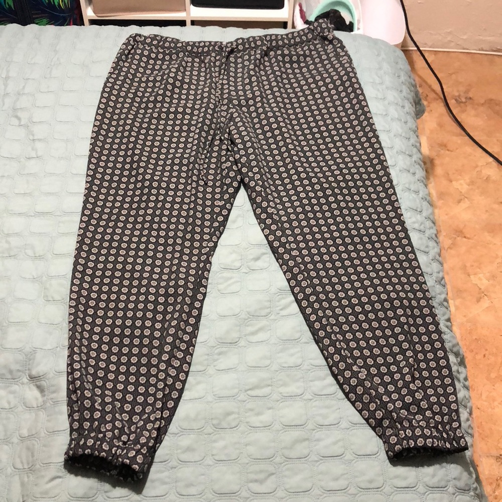 Loose fitting casual pants